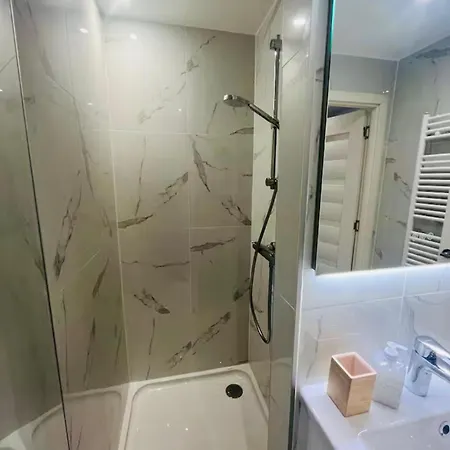 T2 Calme A Avec Parking Prive Apartment